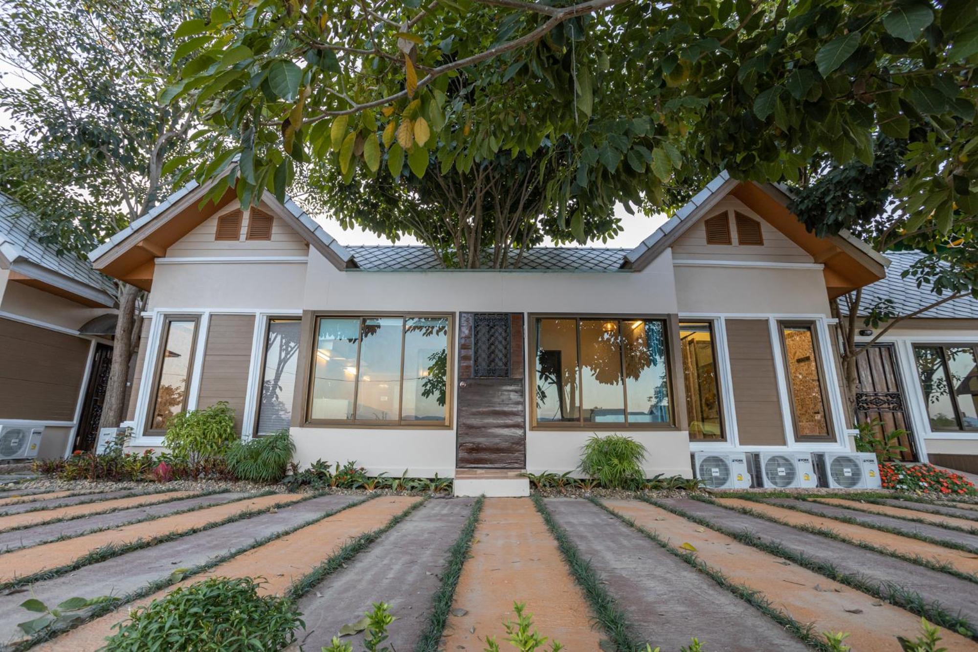 Mana-An Lake Hill Resort Villa Chiang Mai Exterior photo